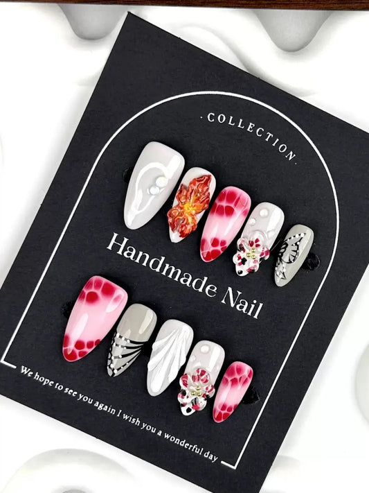 HAND-CRAFTED CARVING