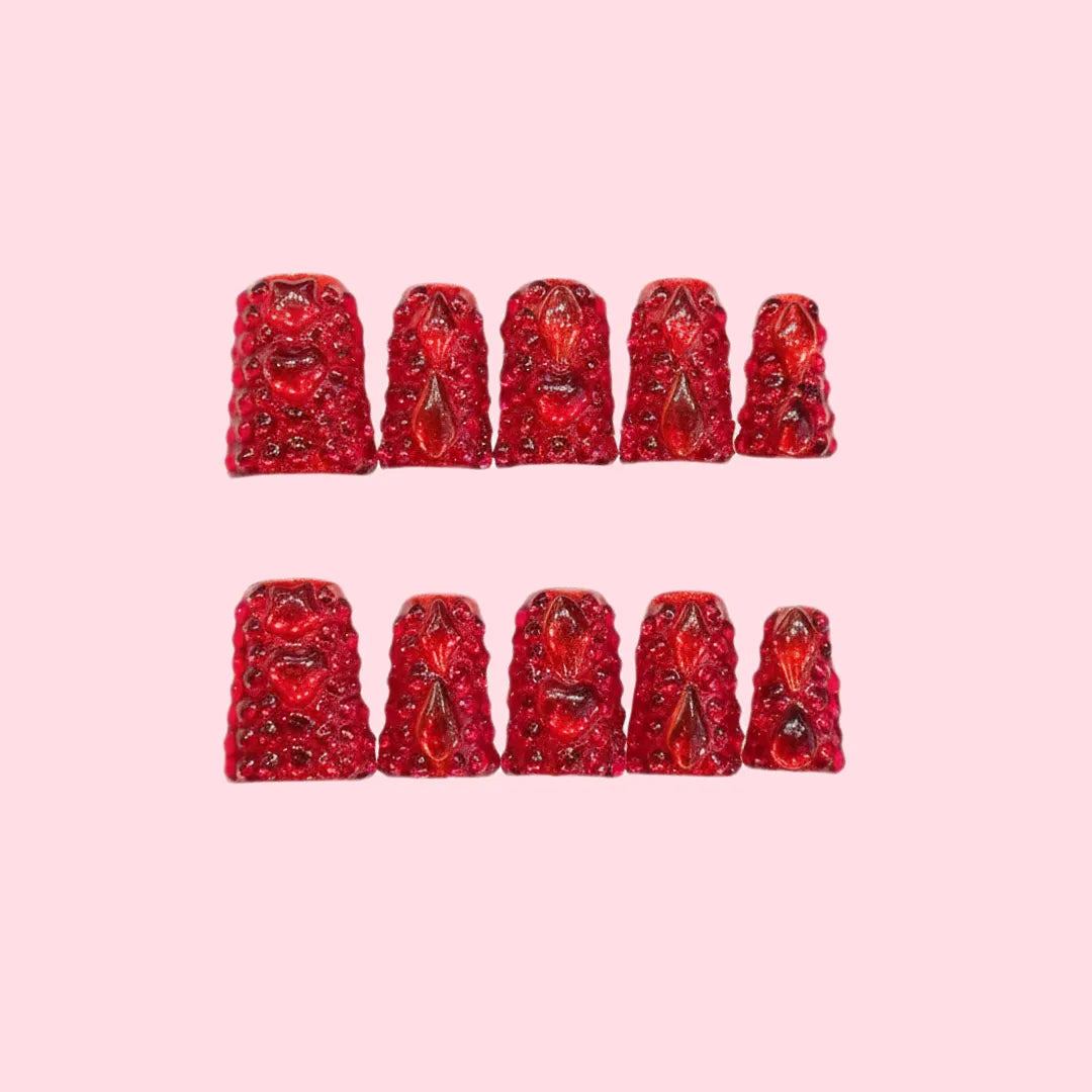 100% HM · DUCK NAILS