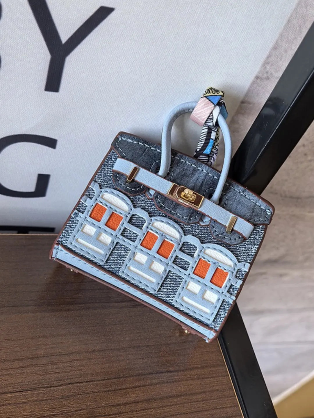 MYSTERY HOUSE BAG BOX