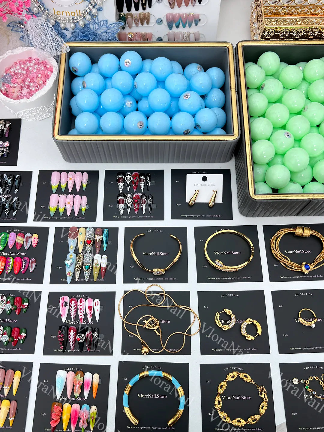 HM NAILS +4 MJ SCOOPS