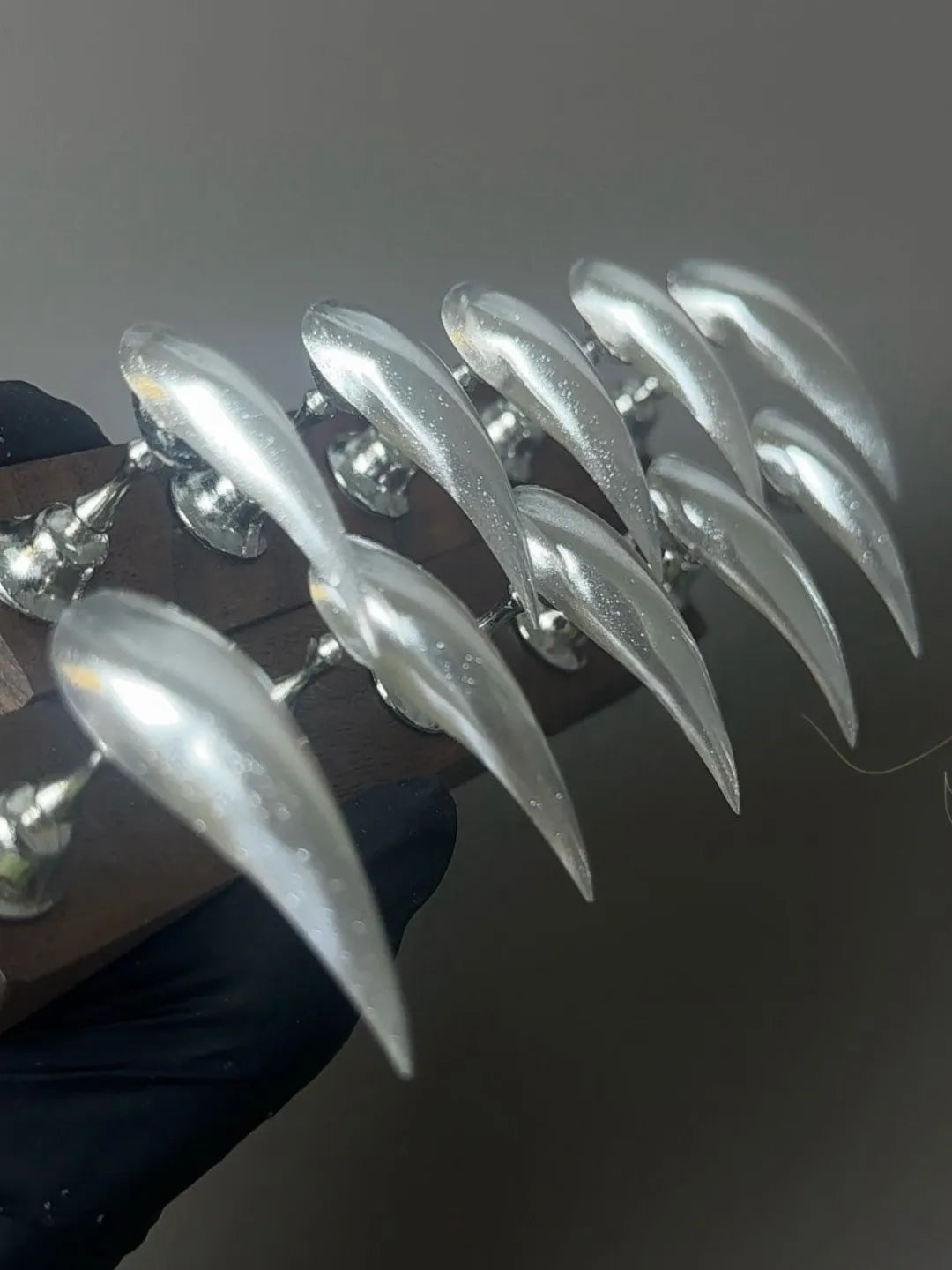SILVER DRAGON CLAW
