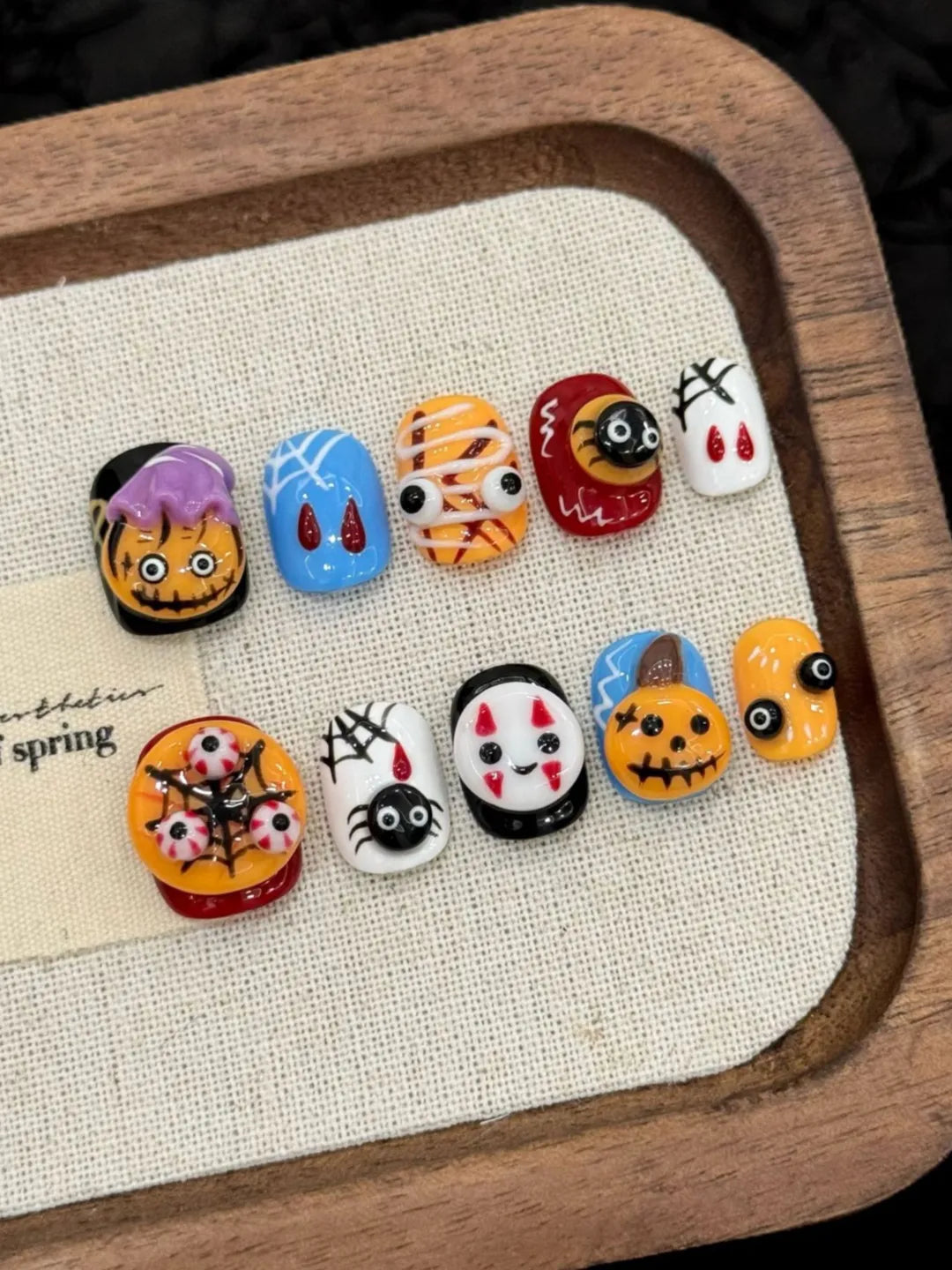 HALLOWEEN PARTY NAIL