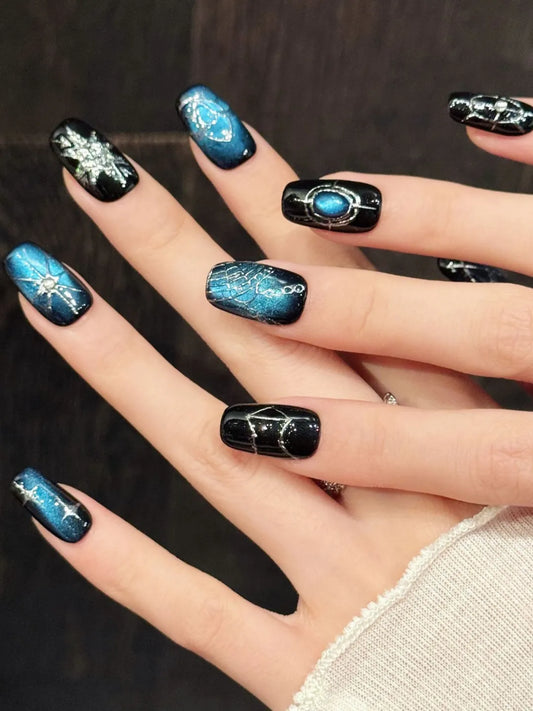 INTERSTELLAR LIGHT NAIL