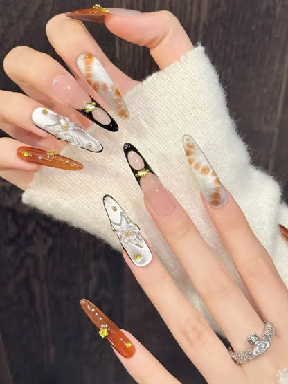 SILVER WHITE CARVING