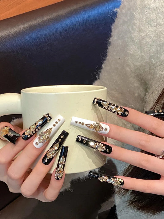 MONOCHROME ART SYMPHONY