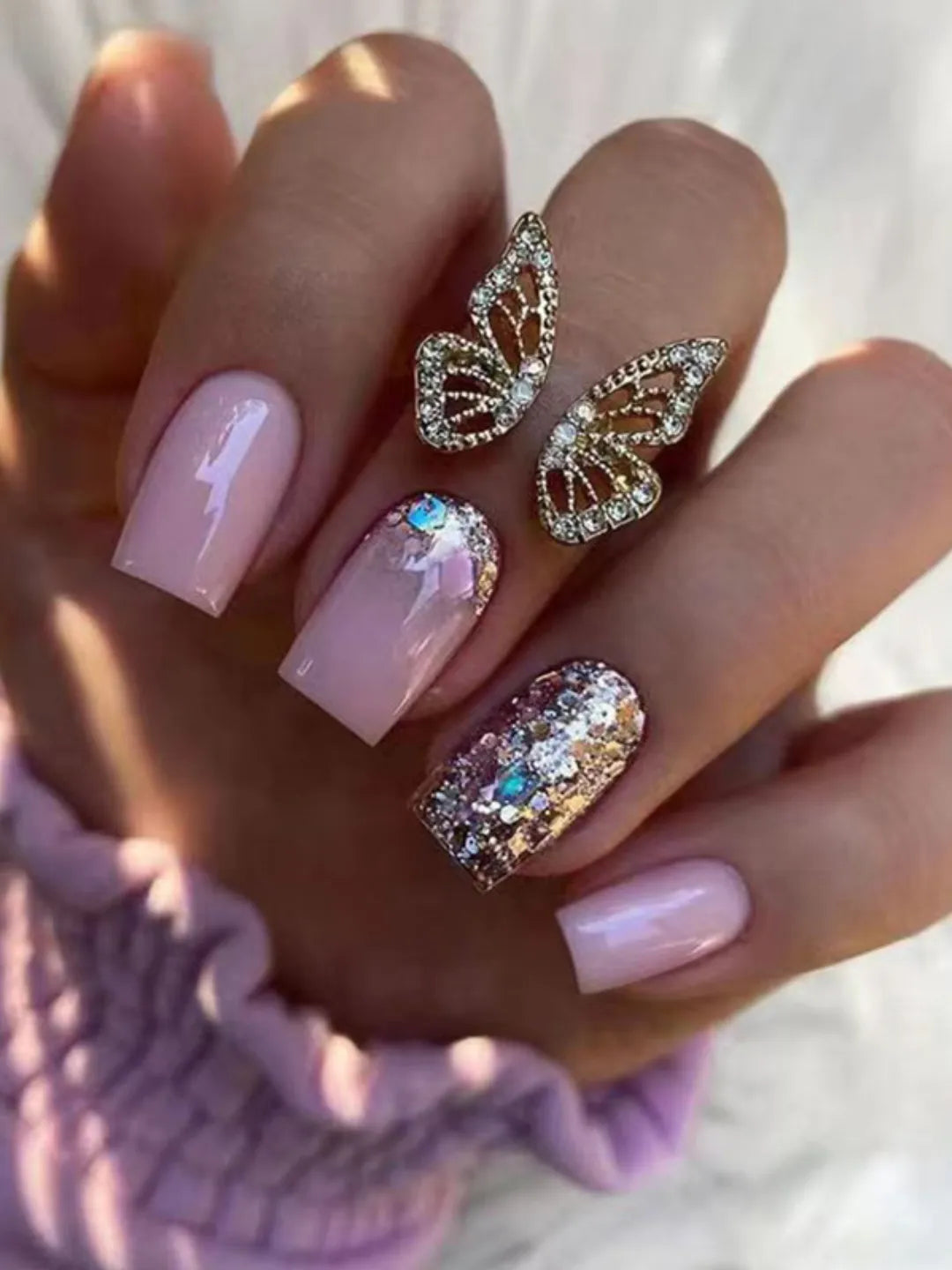 LUXE BUTTERFLY NAILS