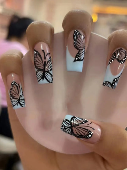 SKETCHY FLY NAILS