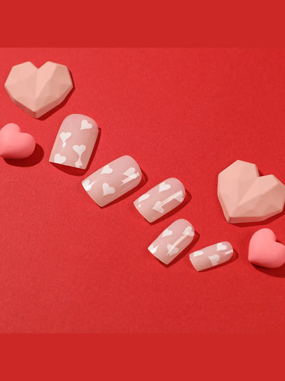 SOFT HEART MANICURE