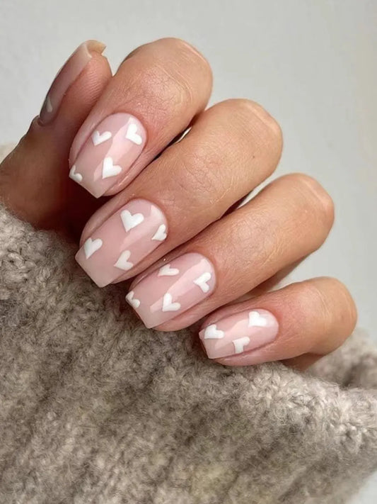 SOFT HEART MANICURE