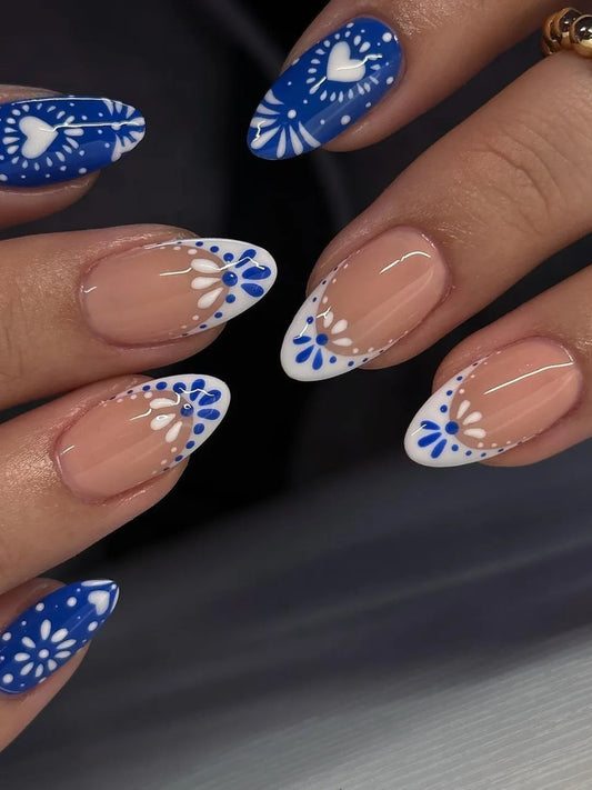 PORCELAIN BLOOM NAILS