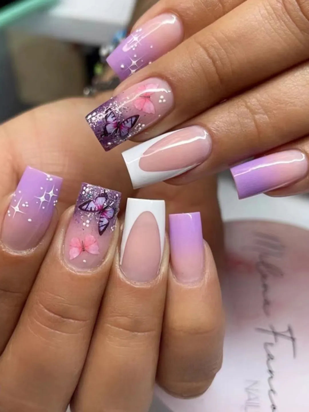 GLITTER BLOSSOM NAILS